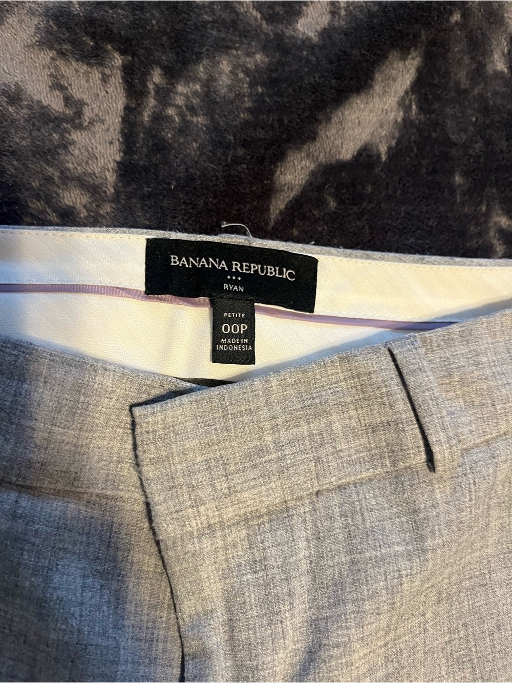 Banana Republic Light Gray women’s Dress Pants - Picture 4 of 7